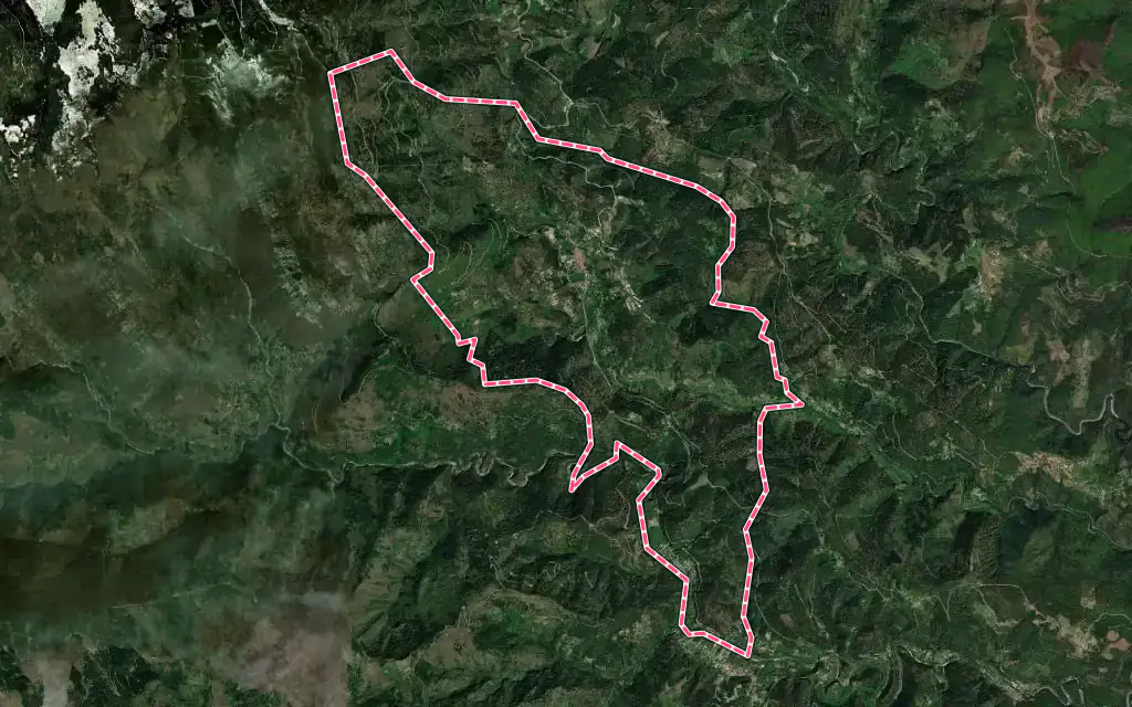 Vue satellite de Génolhac avec ses contours administratifs