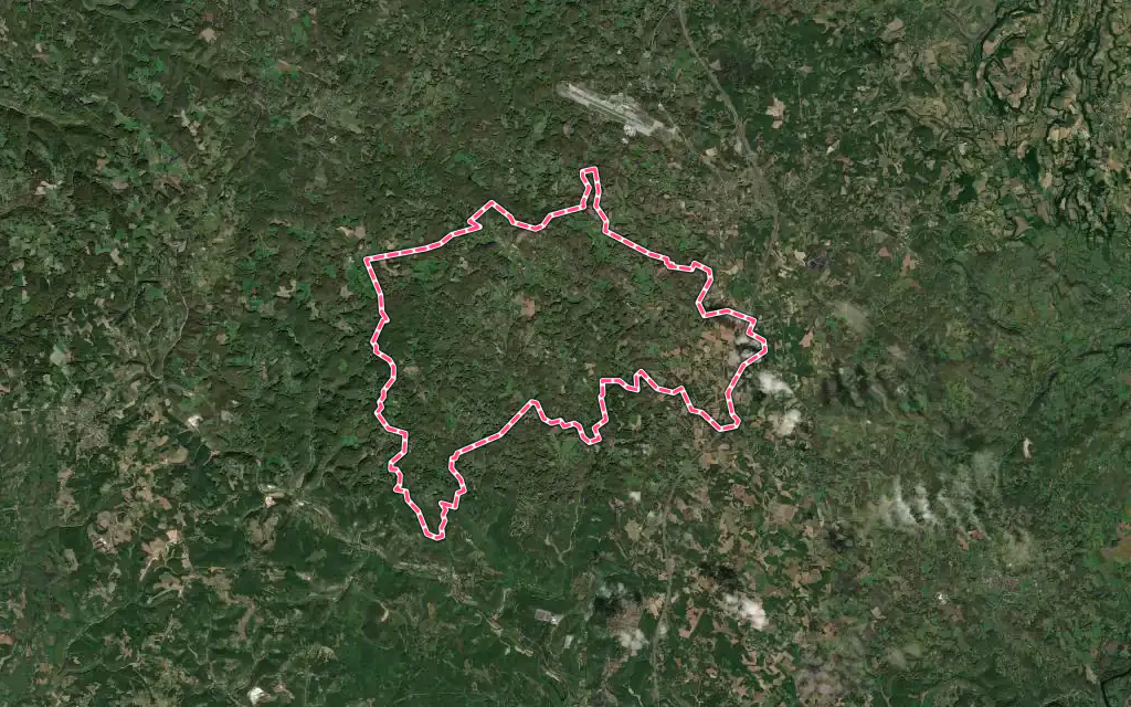 Vue satellite de Gignac avec ses contours administratifs