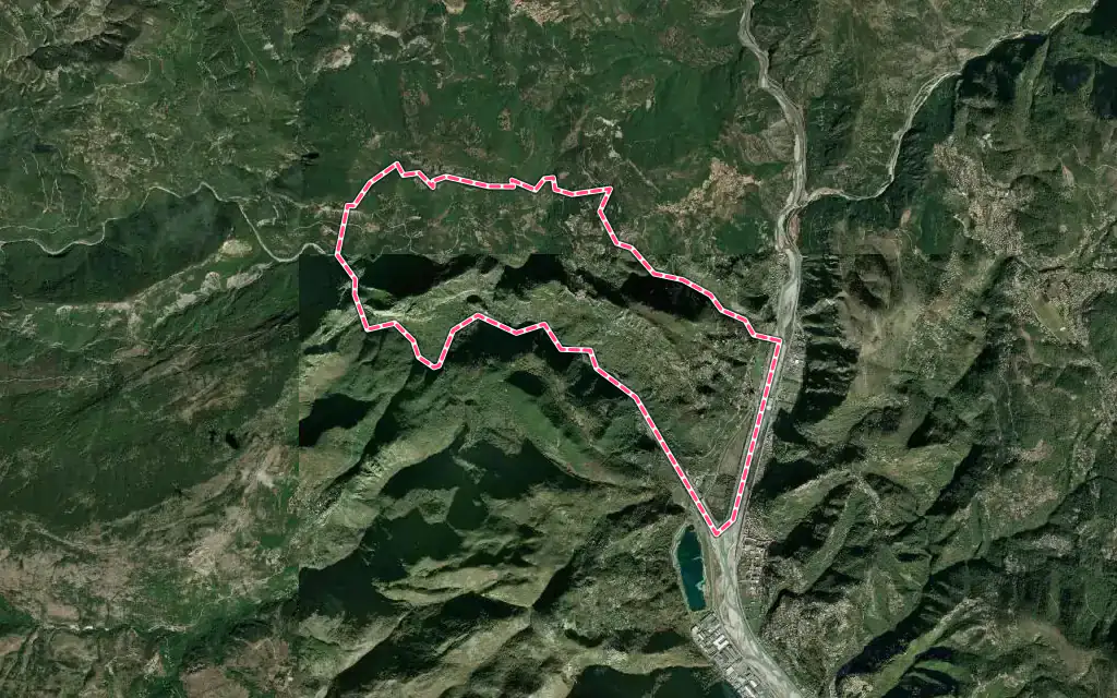 Vue satellite de Gilette avec ses contours administratifs