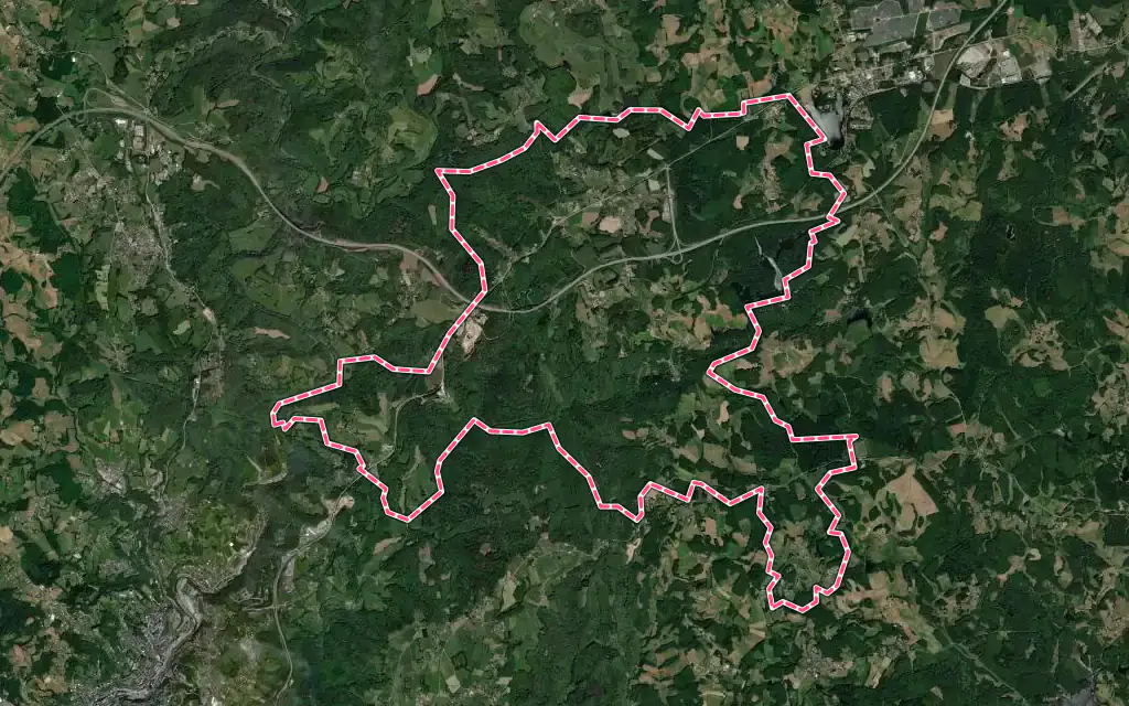Vue satellite de Gimel-les-Cascades avec ses contours administratifs