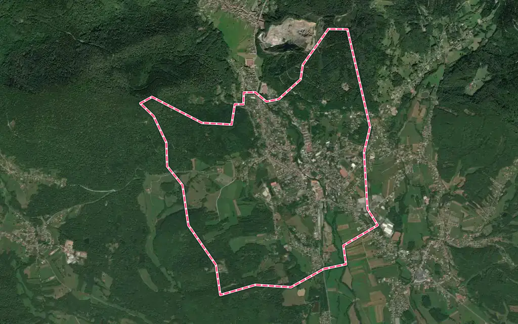 Vue satellite de Giromagny avec ses contours administratifs