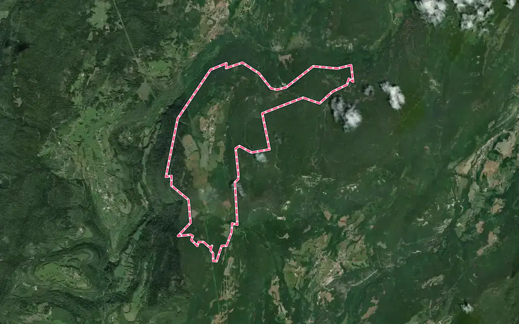 Vue satellite de Giron avec ses contours administratifs