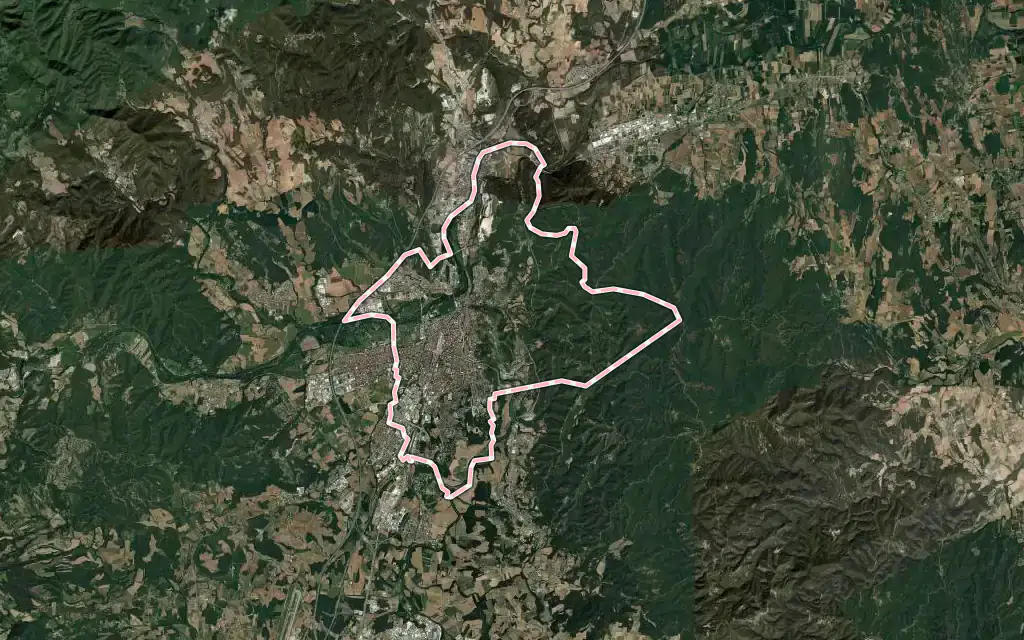 Vista satélite de Girona con su contorno administrativo