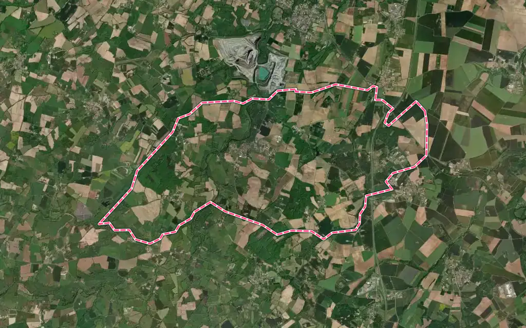 Vue satellite de Glénay avec ses contours administratifs