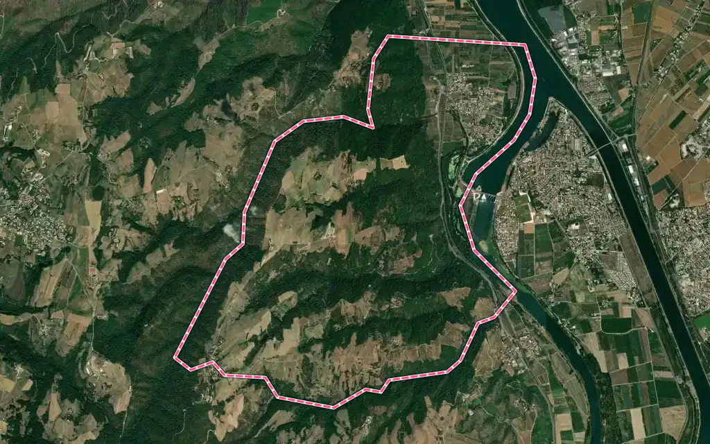 Vue satellite de Glun avec ses contours administratifs