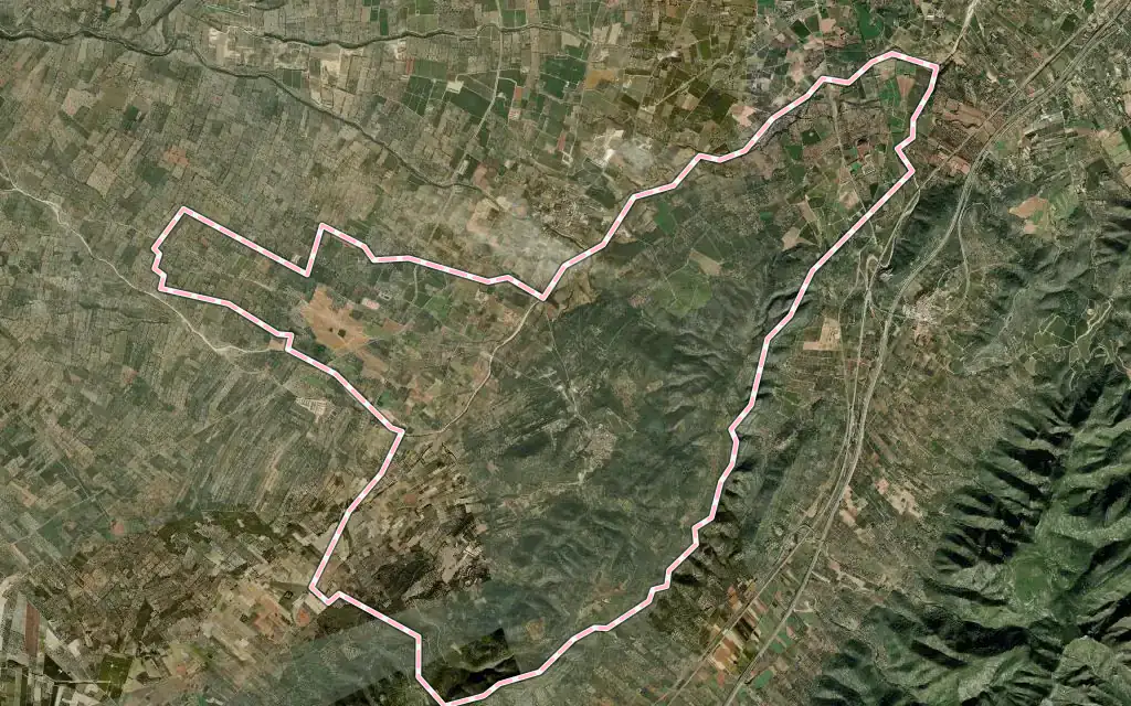 Vista satélite de Godall con su contorno administrativo