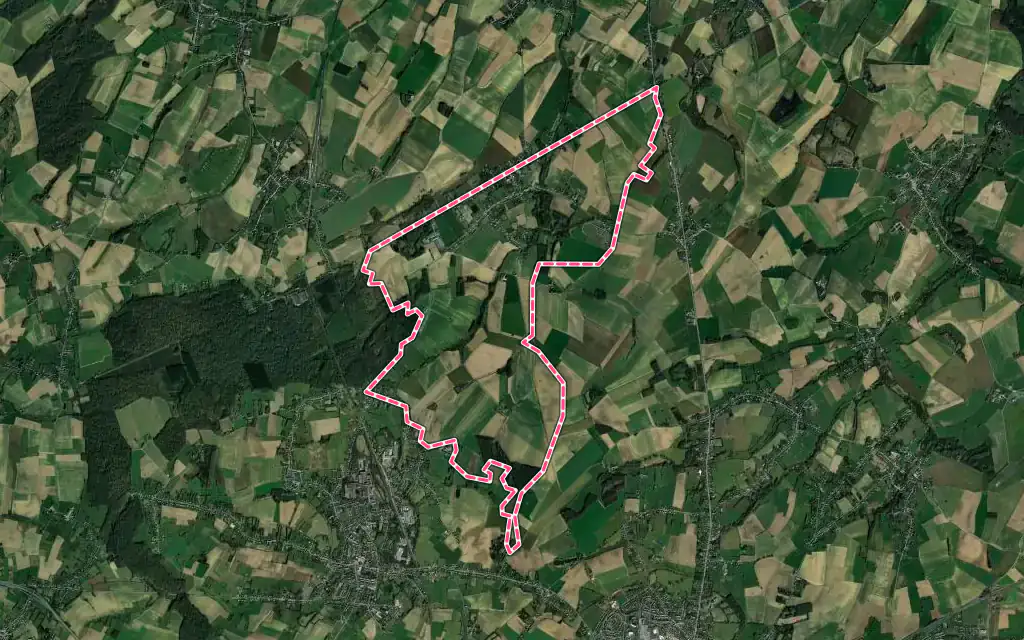 Vue satellite de Gognies-Chaussée avec ses contours administratifs