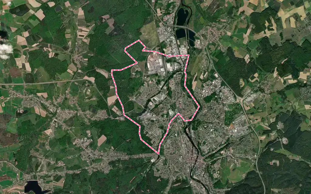 Vue satellite de Golbey avec ses contours administratifs