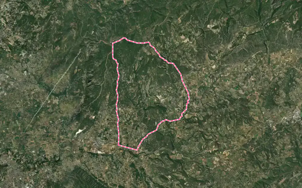 Vue satellite de Gordes avec ses contours administratifs