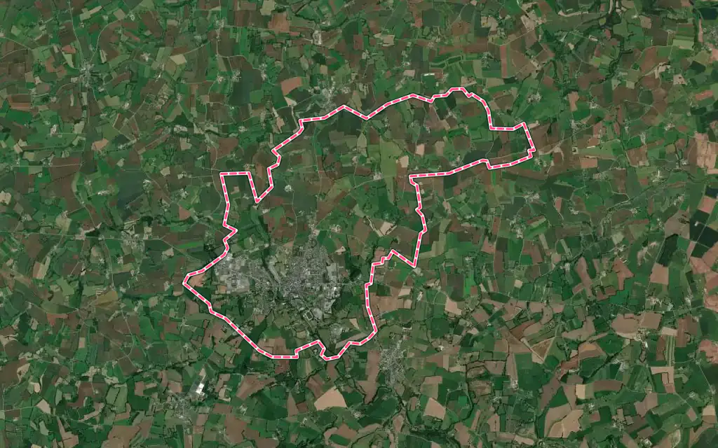 Vue satellite de Gorron avec ses contours administratifs