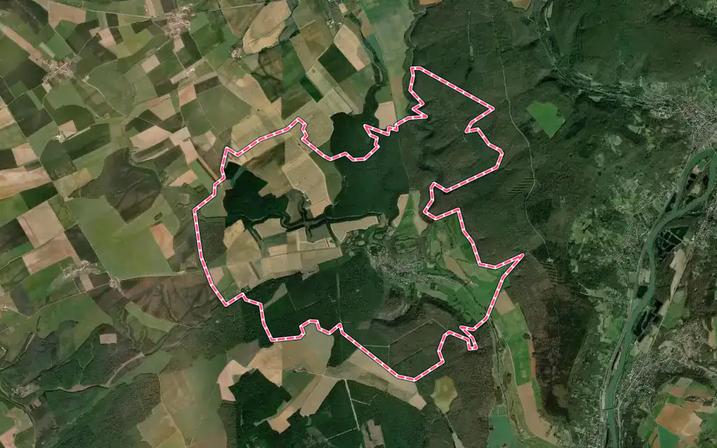 Vue satellite de Gorze avec ses contours administratifs