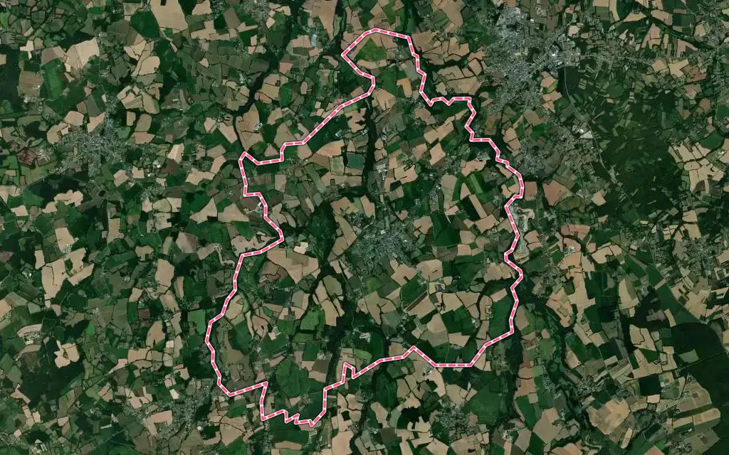 Vue satellite de Goudelin avec ses contours administratifs