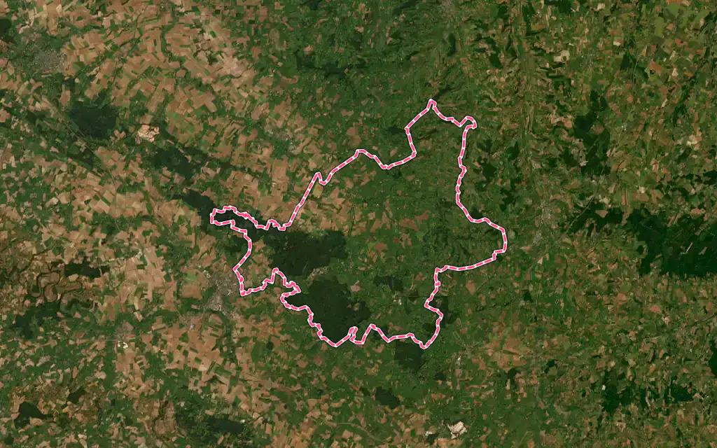 Vue satellite de Gouffern en Auge avec ses contours administratifs