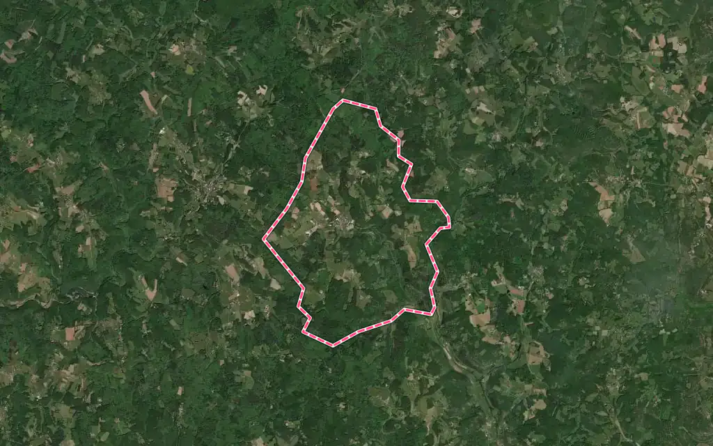 Vue satellite de Goujounac avec ses contours administratifs