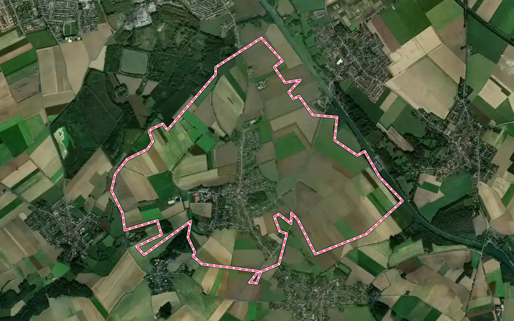 Vue satellite de Gouy-sous-Bellonne avec ses contours administratifs