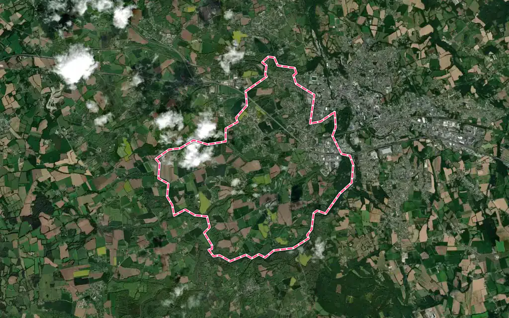 Vue satellite de Grâces avec ses contours administratifs