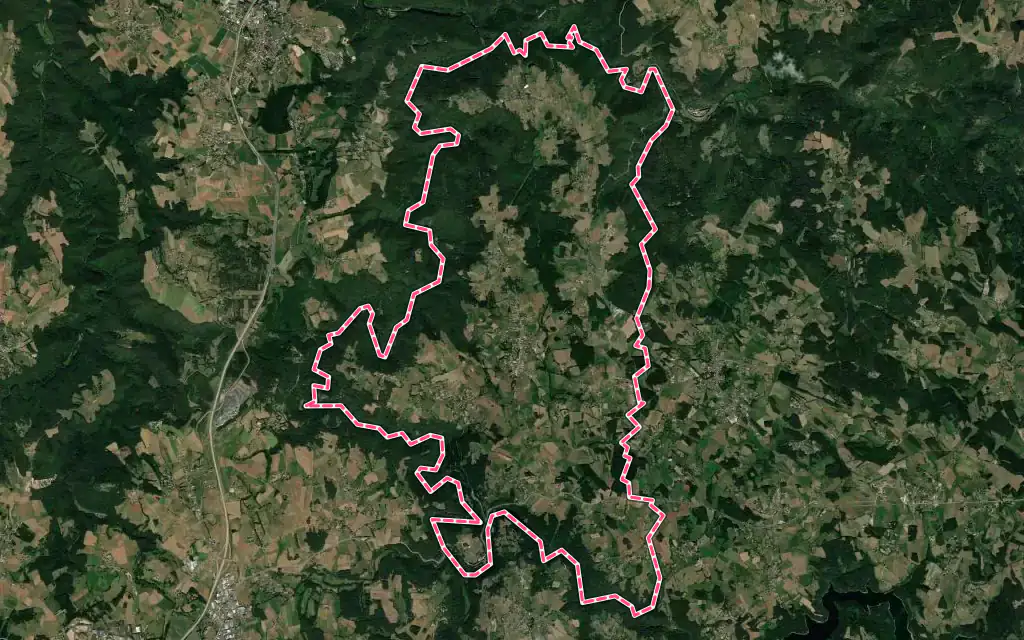 Vue satellite de Grazac avec ses contours administratifs