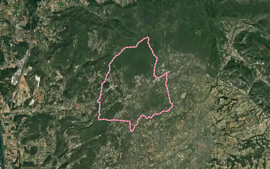 Vue satellite de Grignan avec ses contours administratifs