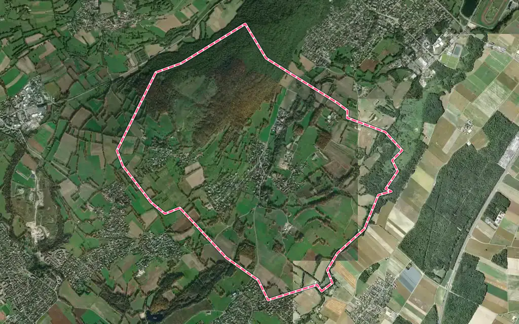 Vue satellite de Grilly avec ses contours administratifs