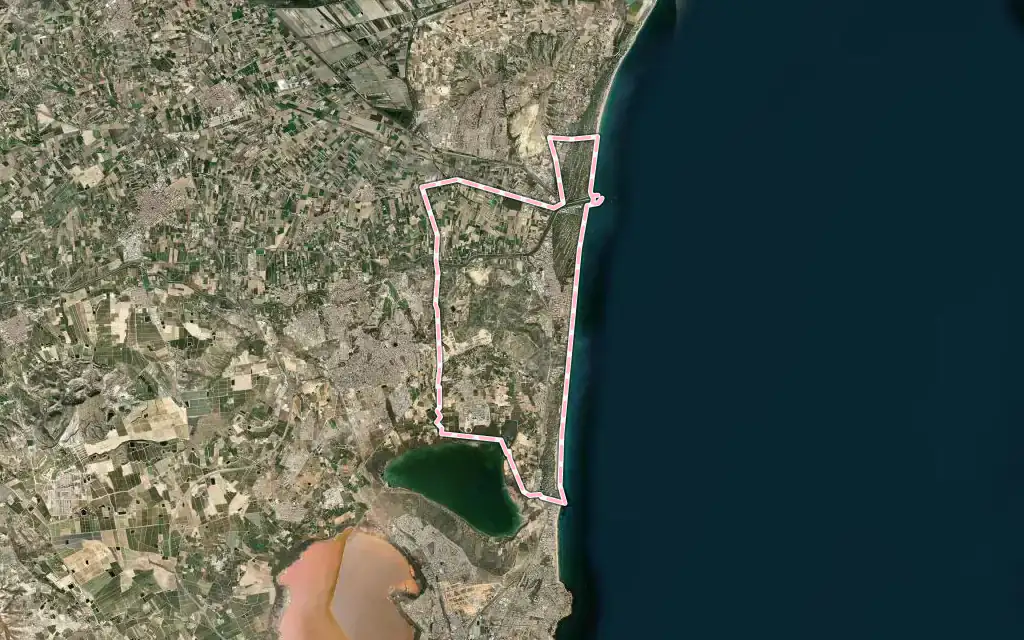 Vista satélite de Guardamar del Segura con su contorno administrativo