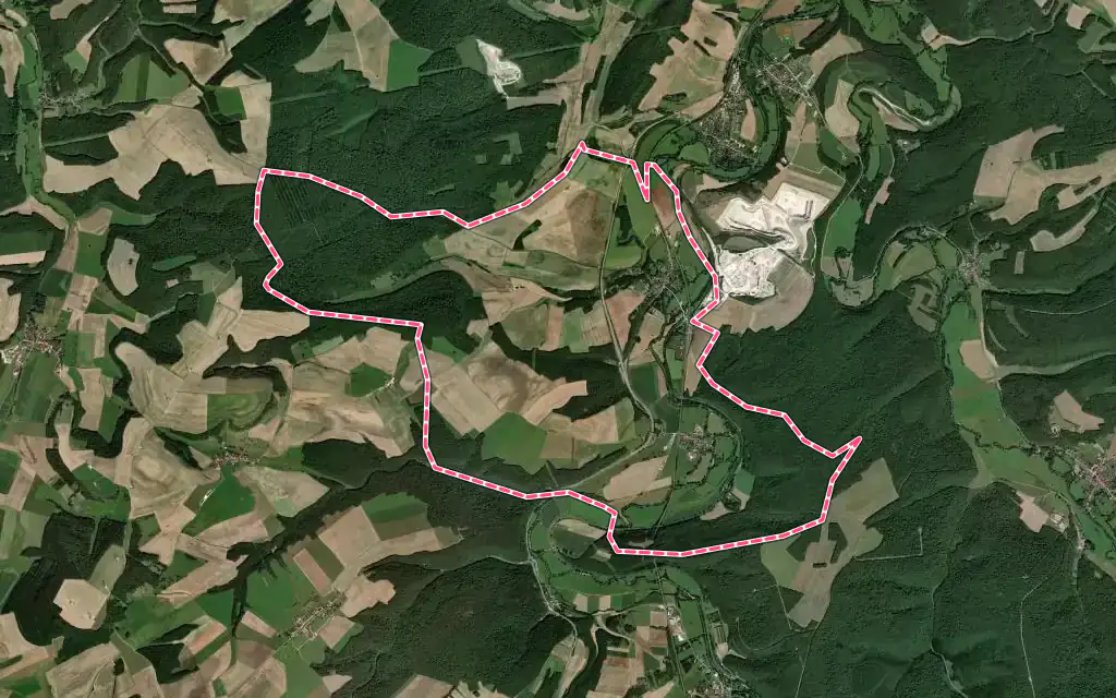 Vue satellite de Gudmont-Villiers avec ses contours administratifs