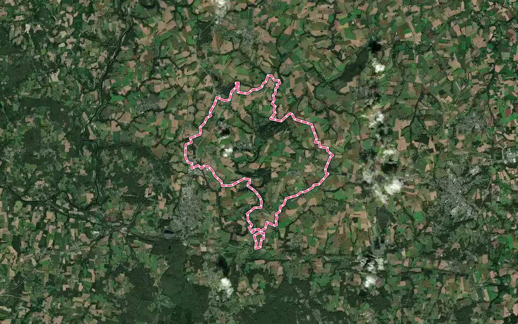 Vue satellite de Guénin avec ses contours administratifs