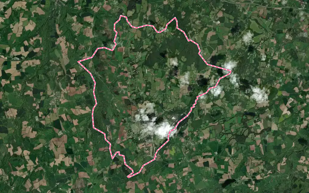 Vue satellite de Guerlesquin avec ses contours administratifs
