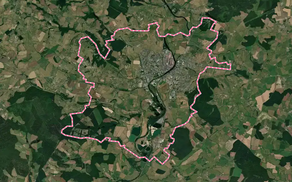 Vue satellite de Gueugnon avec ses contours administratifs