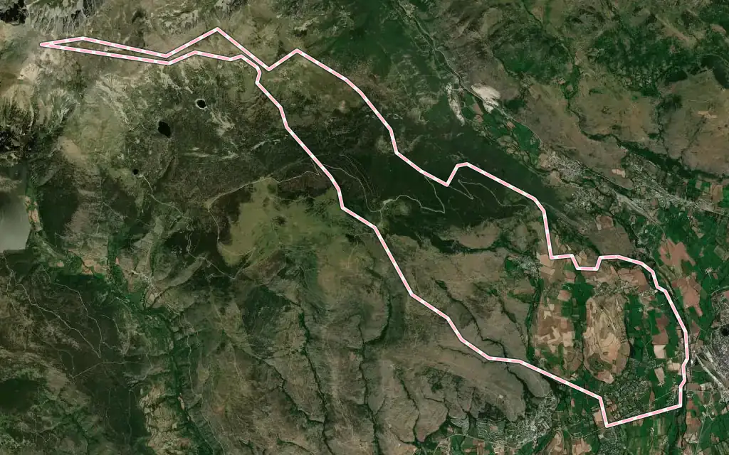 Vista satélite de Guils de Cerdanya con su contorno administrativo