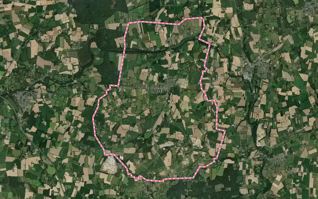 Vue satellite de Guipel avec ses contours administratifs