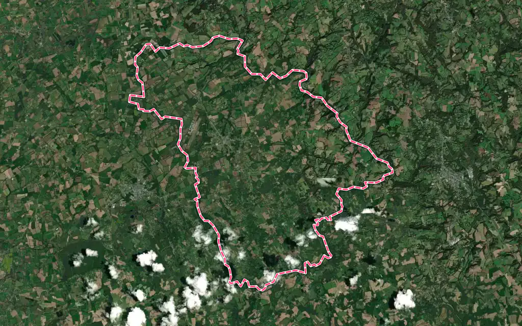 Vue satellite de Guiscriff avec ses contours administratifs
