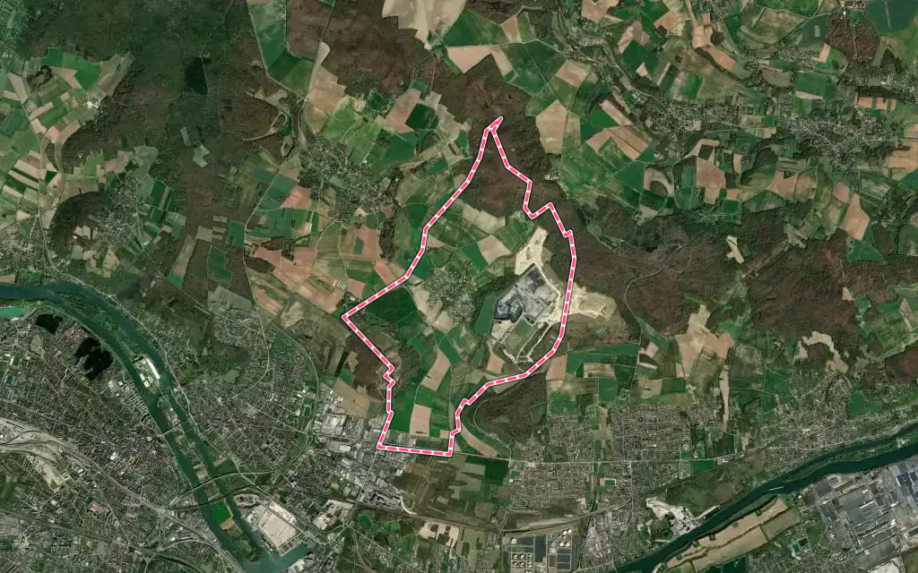Vue satellite de Guitrancourt avec ses contours administratifs