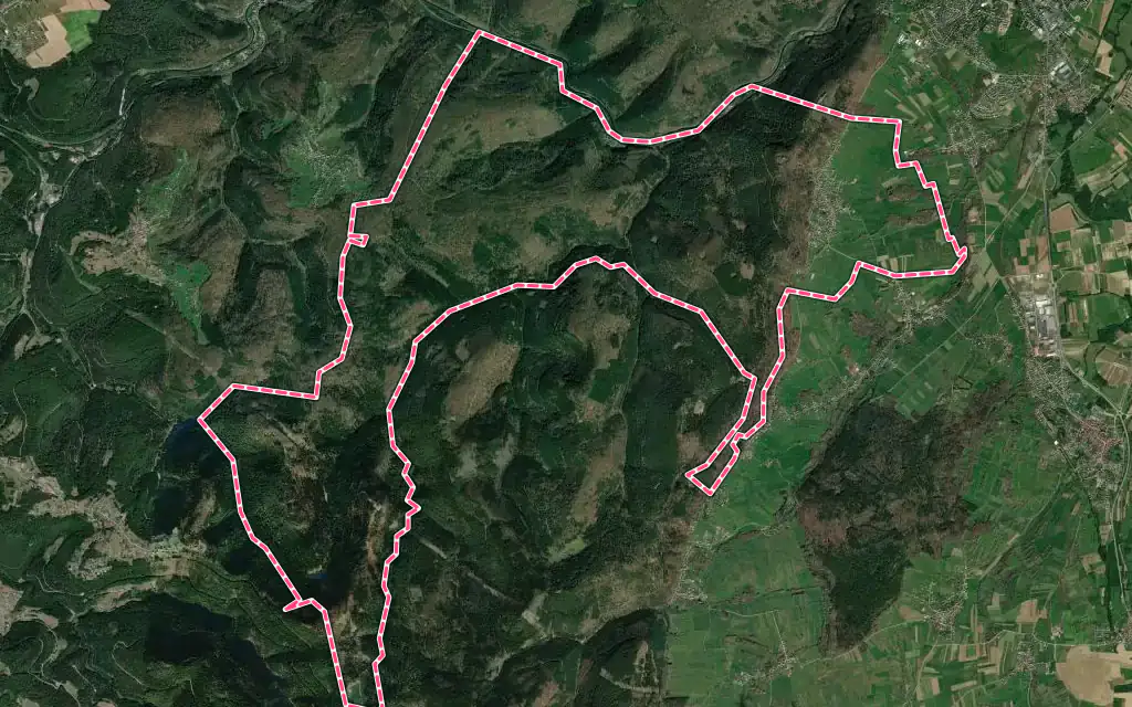 Vue satellite de Haegen avec ses contours administratifs