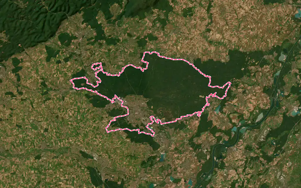 Vue satellite de Haguenau avec ses contours administratifs