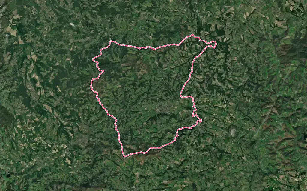Vue satellite de Hasparren avec ses contours administratifs