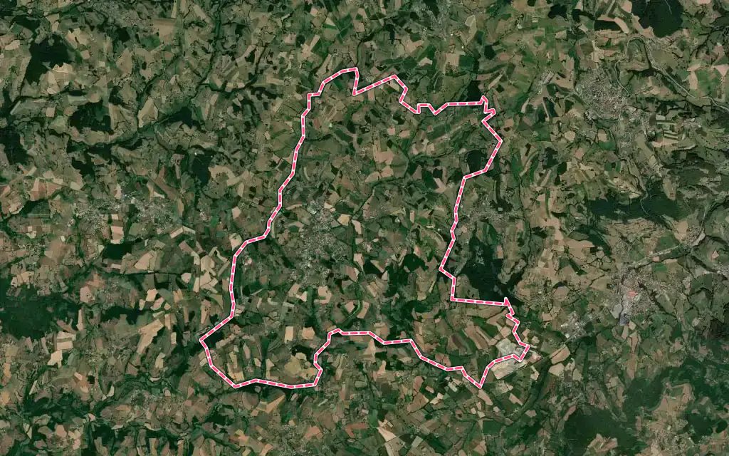 Vue satellite de Haute-Rivoire avec ses contours administratifs