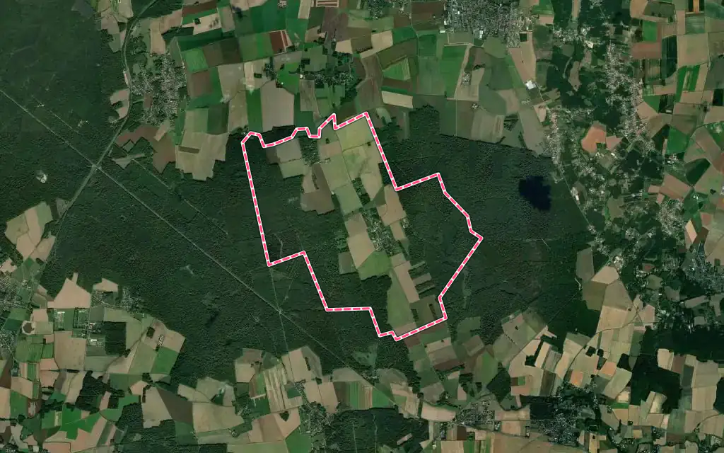 Vue satellite de Hautefeuille avec ses contours administratifs
