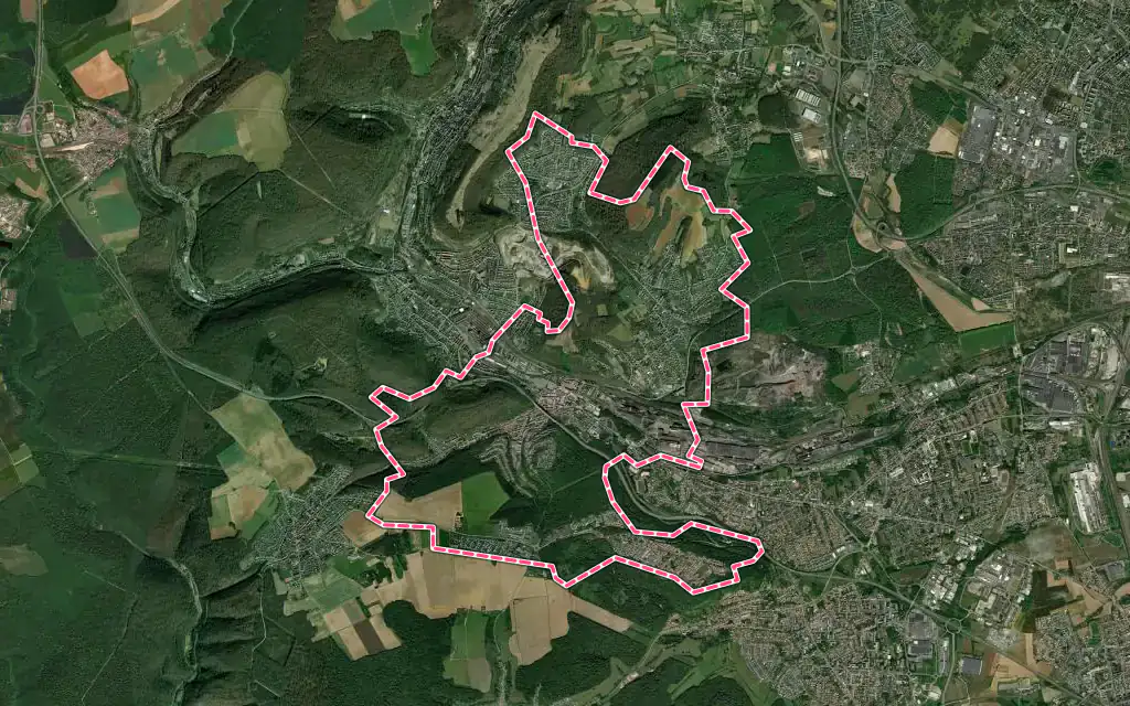 Vue satellite de Hayange avec ses contours administratifs