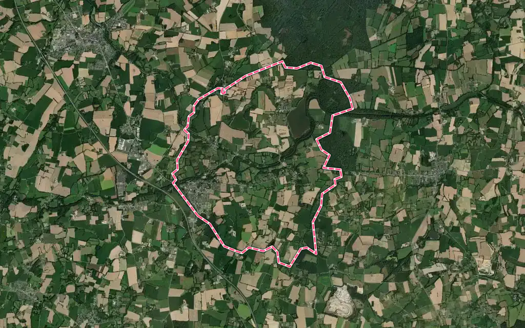 Vue satellite de Hédé-Bazouges avec ses contours administratifs
