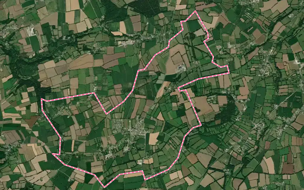 Vue satellite de Helleville avec ses contours administratifs