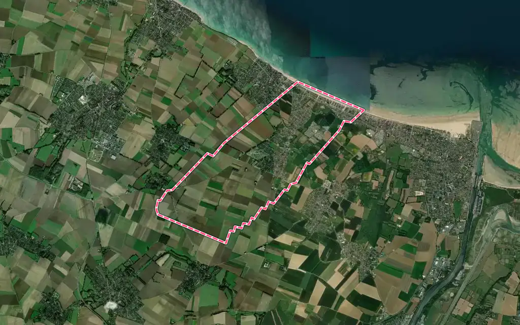 Vue satellite de Hermanville-sur-Mer avec ses contours administratifs