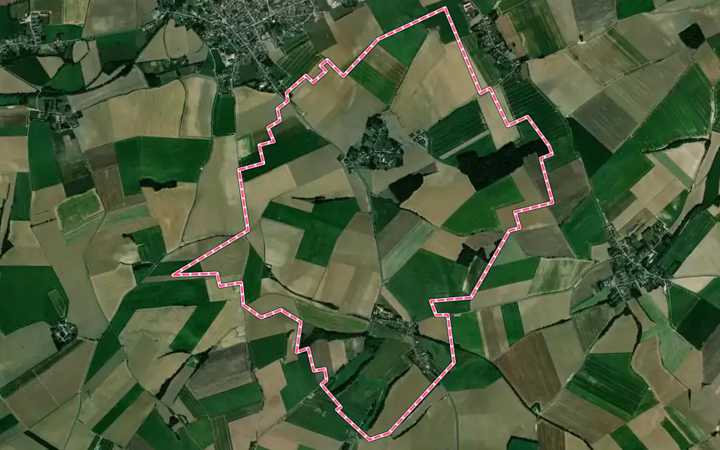 Vue satellite de Hervilly avec ses contours administratifs