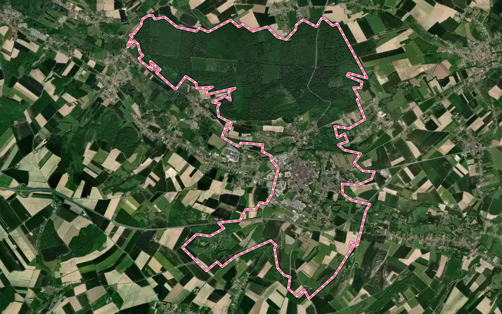 Vue satellite de Hesdin avec ses contours administratifs