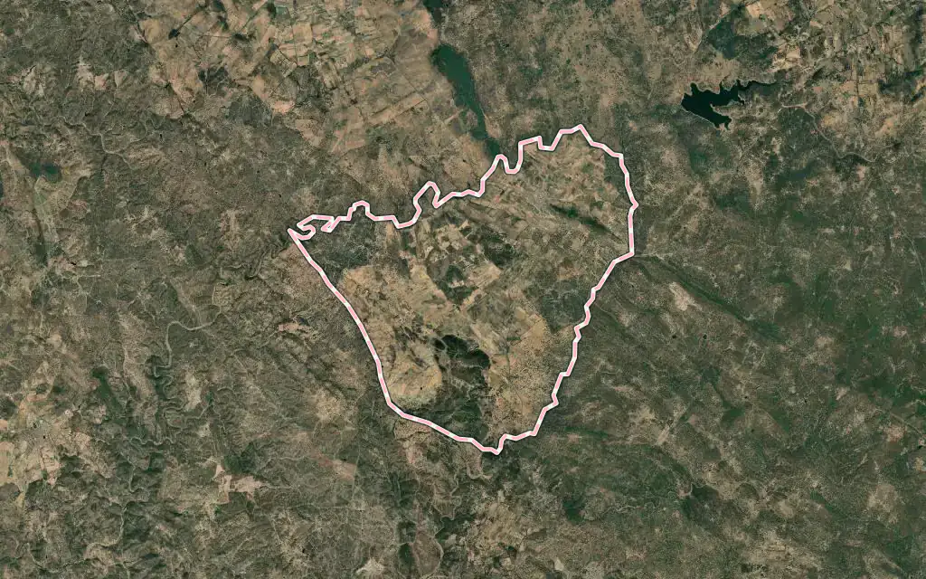 Vista satélite de Higuera de Vargas con su contorno administrativo