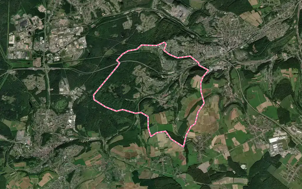 Vue satellite de Hombourg-Haut avec ses contours administratifs