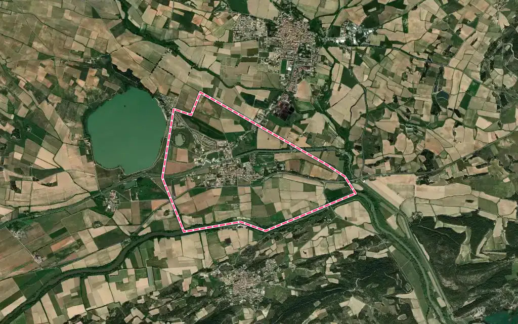 Vue satellite de Homps avec ses contours administratifs