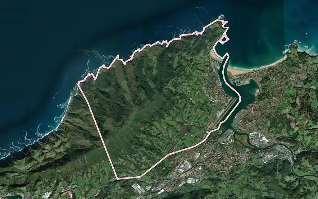 Vista satélite de Hondarribia con su contorno administrativo