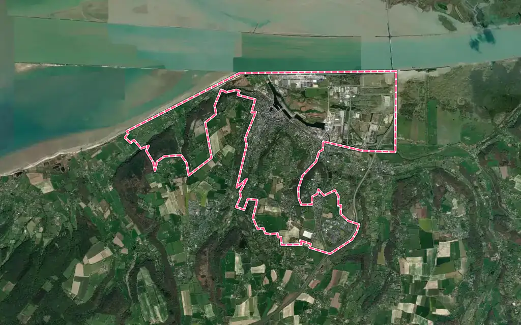 Vue satellite de Honfleur avec ses contours administratifs