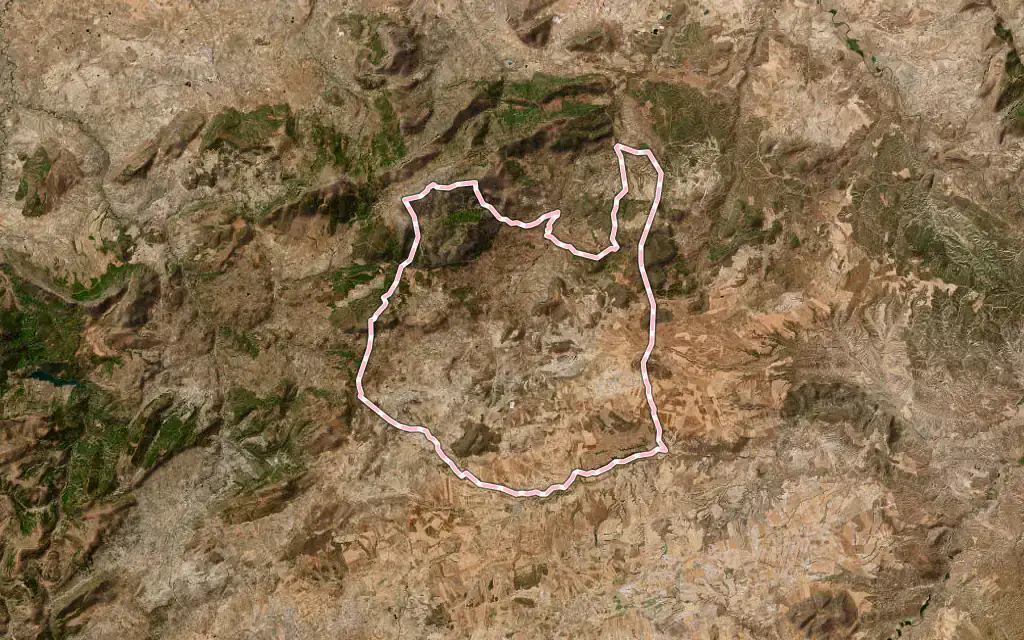 Vista satélite de Huelma con su contorno administrativo