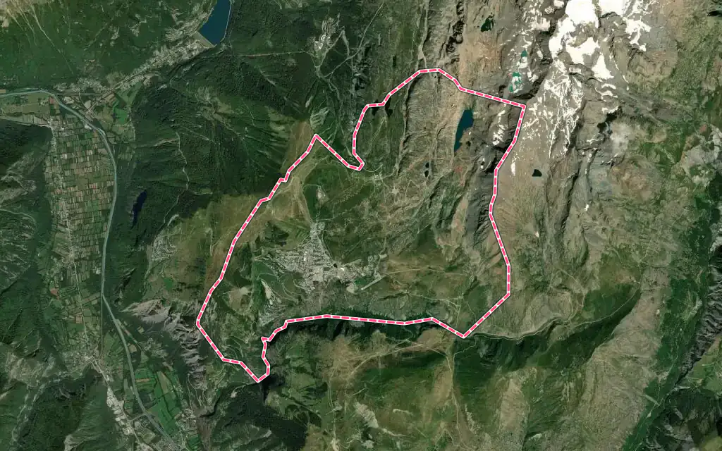 Vue satellite de Huez avec ses contours administratifs